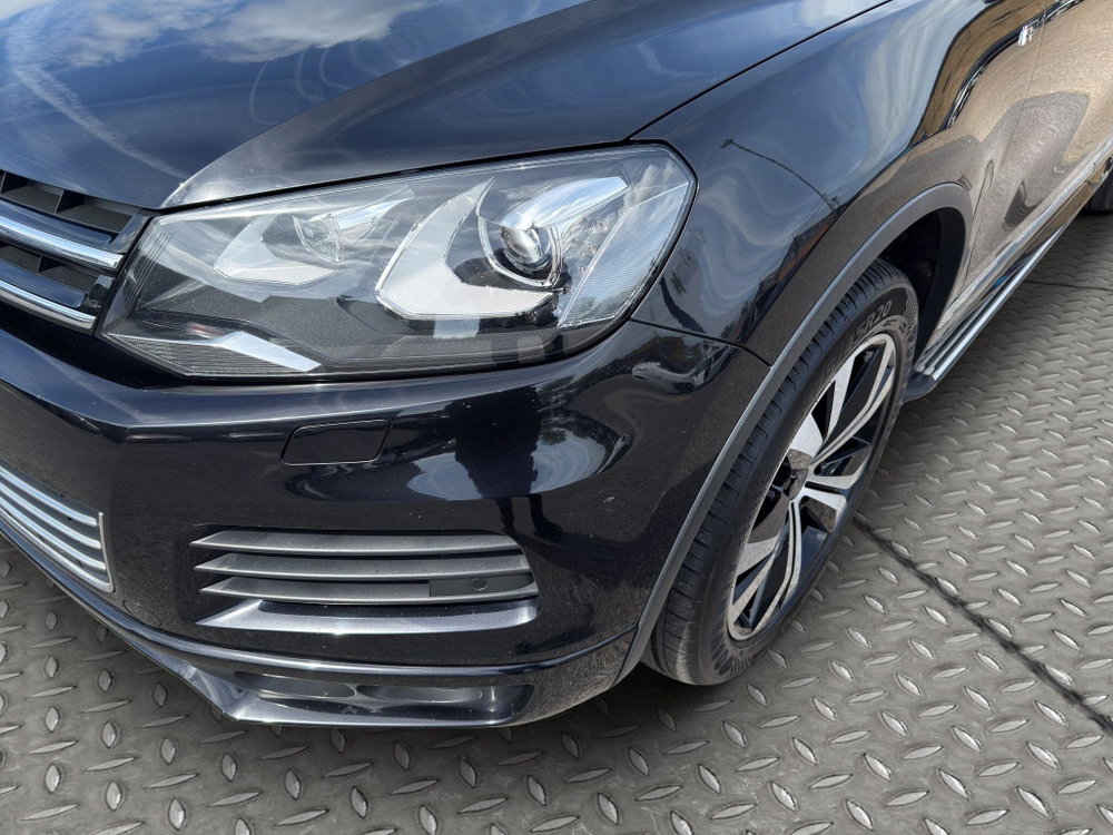 Volkswagen Touareg 3.0 TDI V6 BlueMotion Tech R-Line Tiptronic 4WD Euro 5 (s/s) 5dr