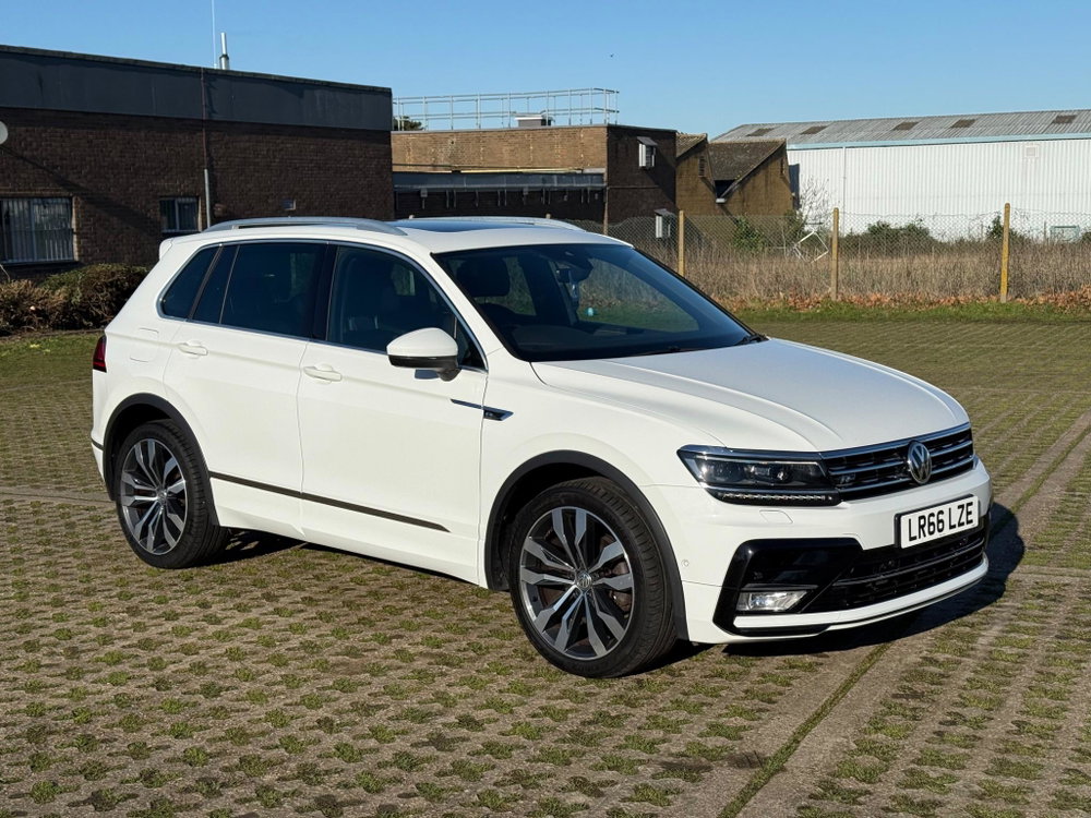 Volkswagen Tiguan 2.0 TDI BlueMotion Tech R-Line DSG 4Motion Euro 6 (s/s) 5dr