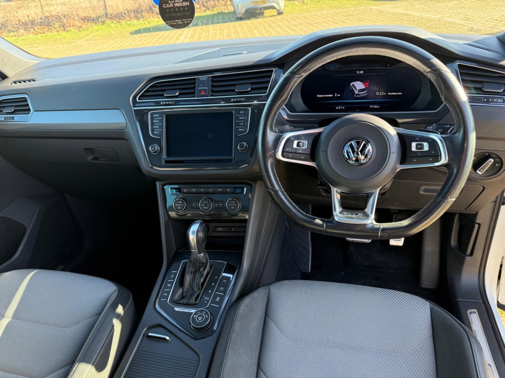 Volkswagen Tiguan 2.0 TDI BlueMotion Tech R-Line DSG 4Motion Euro 6 (s/s) 5dr