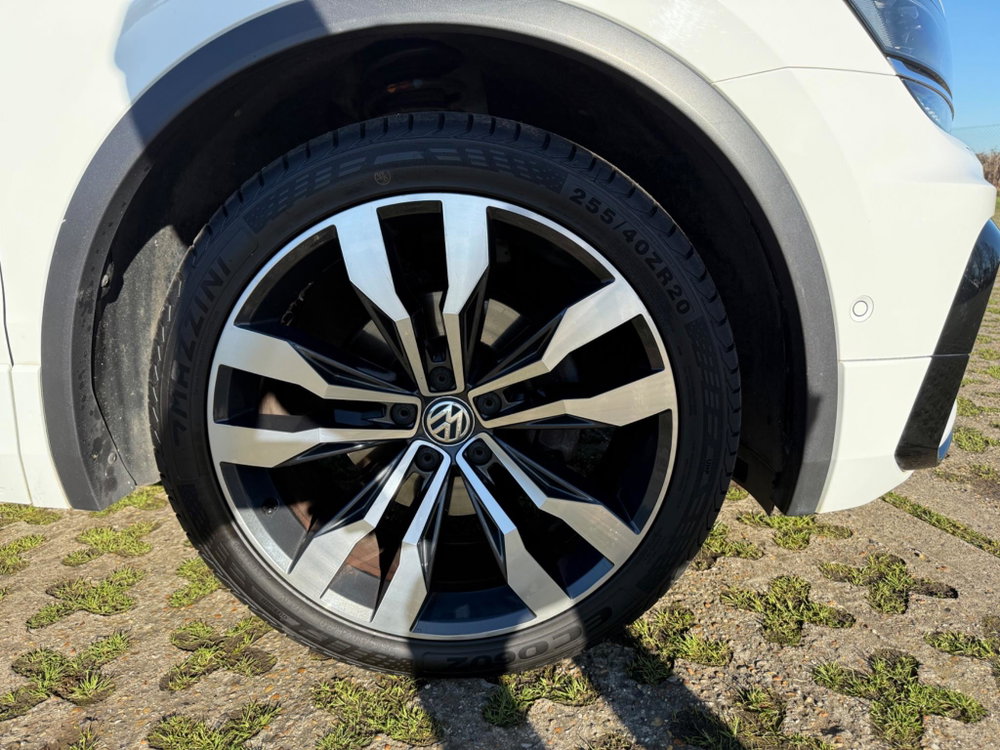 Volkswagen Tiguan 2.0 TDI BlueMotion Tech R-Line DSG 4Motion Euro 6 (s/s) 5dr