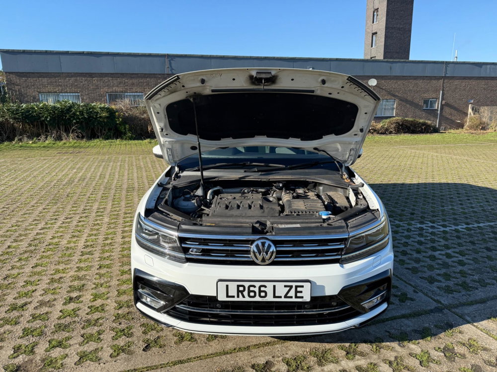 Volkswagen Tiguan 2.0 TDI BlueMotion Tech R-Line DSG 4Motion Euro 6 (s/s) 5dr