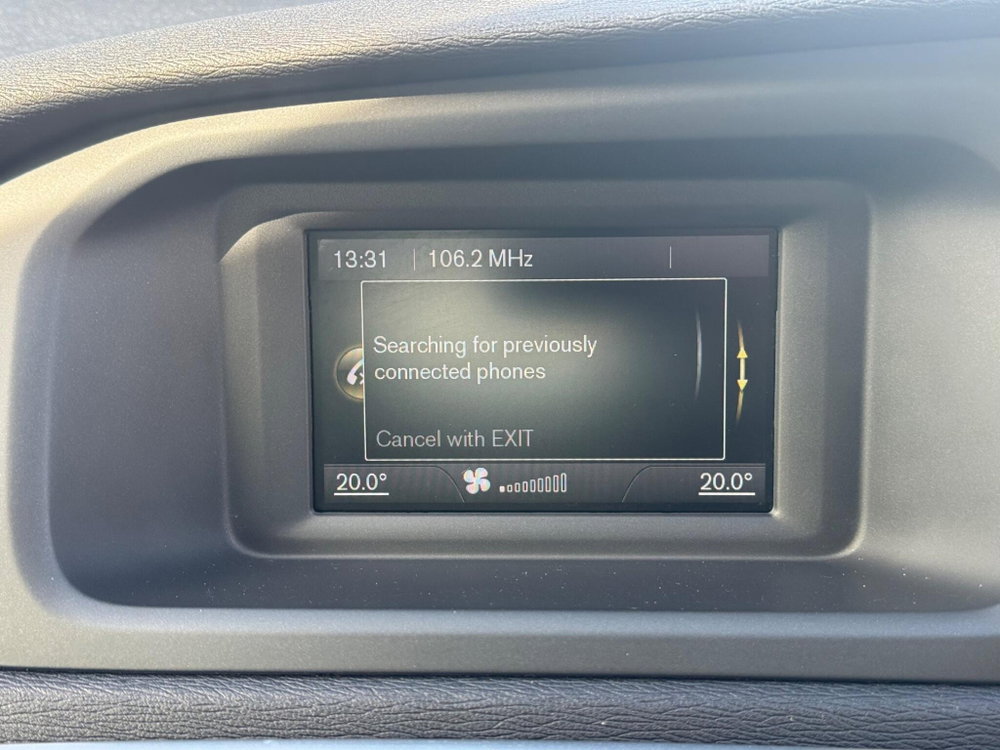 Volvo V40 Cross Country 2.0 D2 Lux Auto Euro 6 (s/s) 5dr