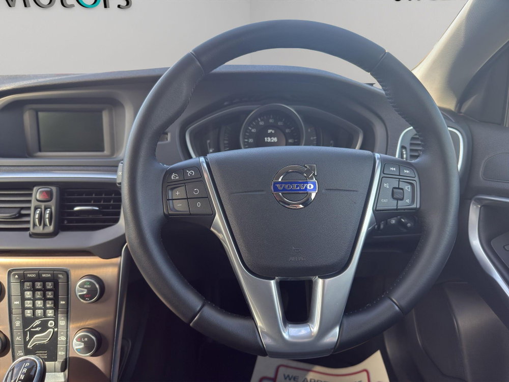Volvo V40 Cross Country 2.0 D2 Lux Auto Euro 6 (s/s) 5dr
