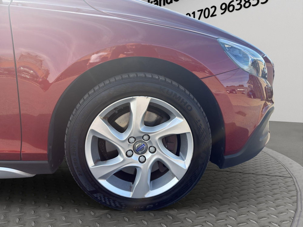 Volvo V40 Cross Country 2.0 D2 Lux Auto Euro 6 (s/s) 5dr
