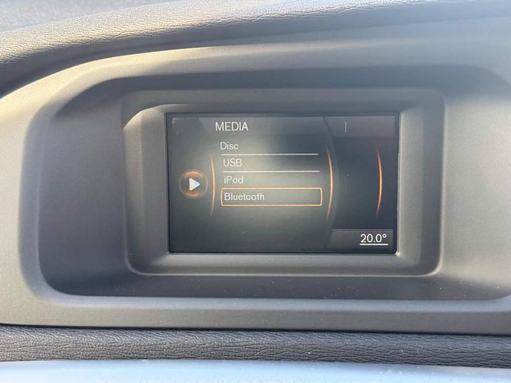 Volvo V40 Cross Country 2.0 D2 Lux Auto Euro 6 (s/s) 5dr