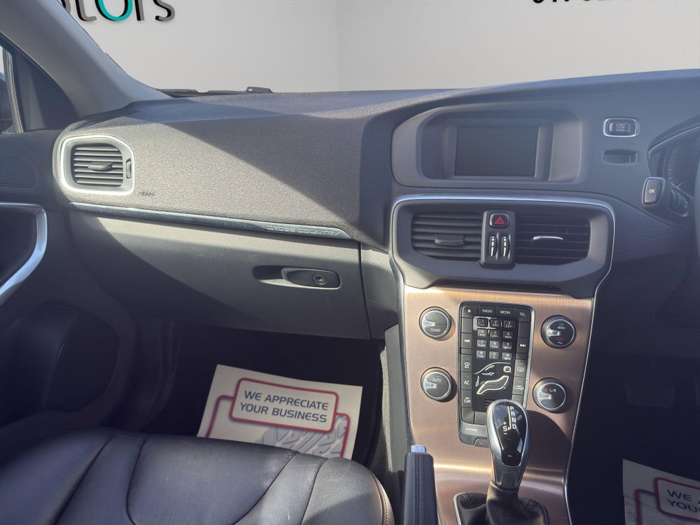 Volvo V40 Cross Country 2.0 D2 Lux Auto Euro 6 (s/s) 5dr