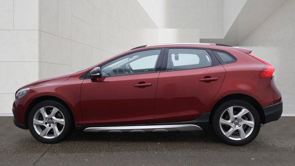 Volvo V40 Cross Country 2.0 D2 Lux Auto Euro 6 (s/s) 5dr