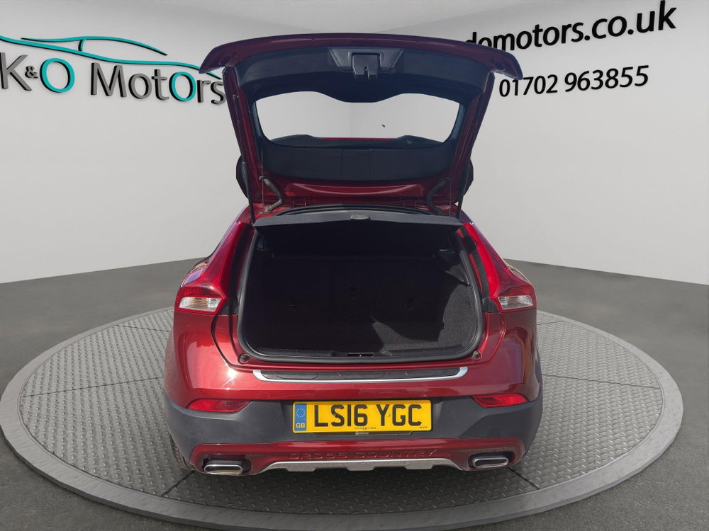Volvo V40 Cross Country 2.0 D2 Lux Auto Euro 6 (s/s) 5dr