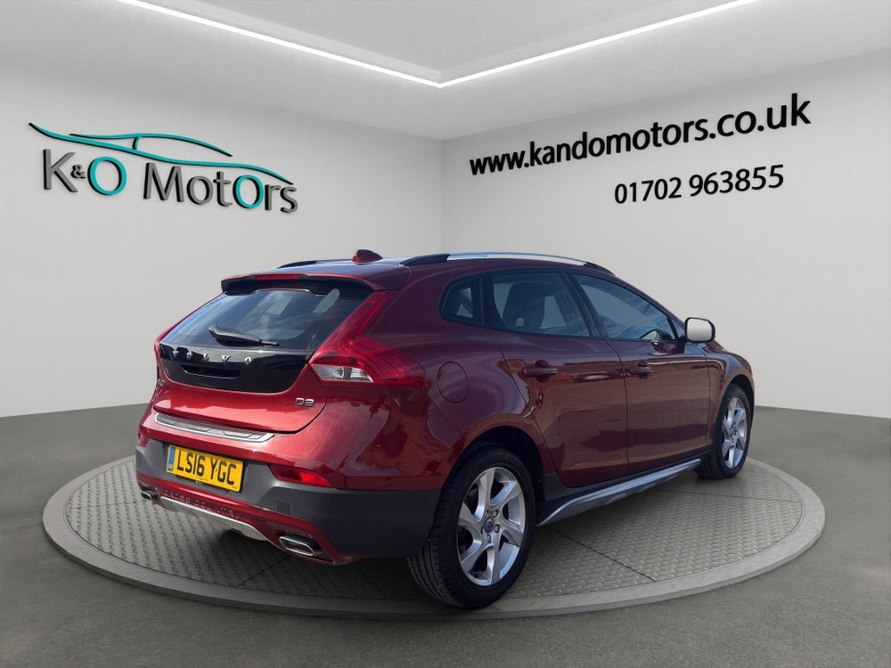 Volvo V40 Cross Country 2.0 D2 Lux Auto Euro 6 (s/s) 5dr