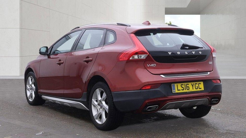 Volvo V40 Cross Country 2.0 D2 Lux Auto Euro 6 (s/s) 5dr