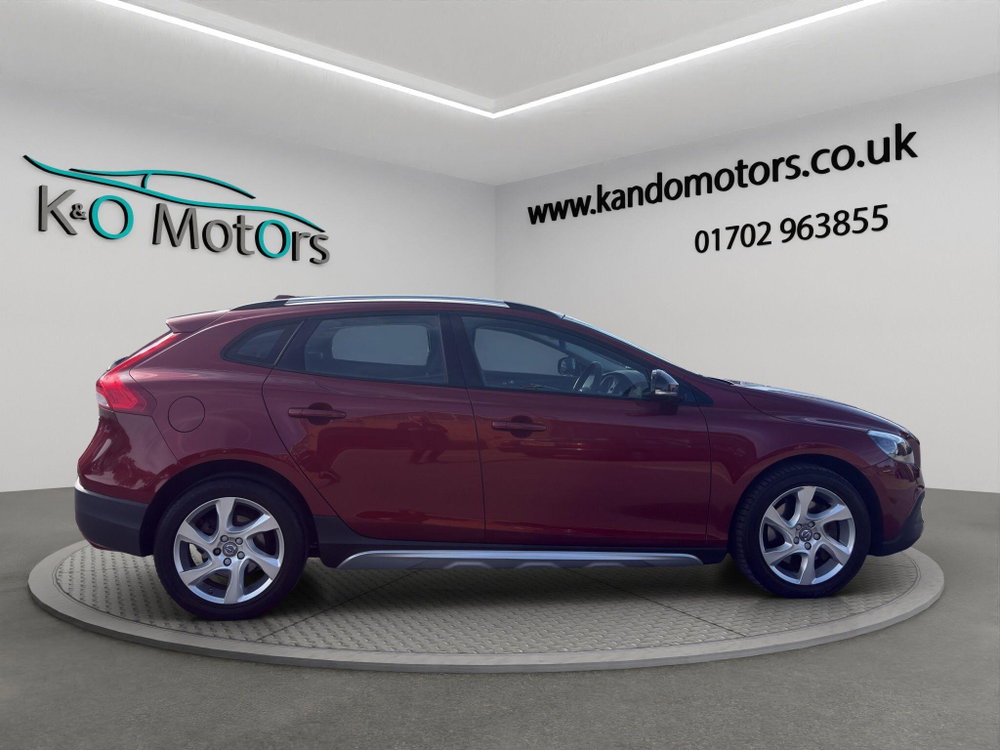 Volvo V40 Cross Country 2.0 D2 Lux Auto Euro 6 (s/s) 5dr
