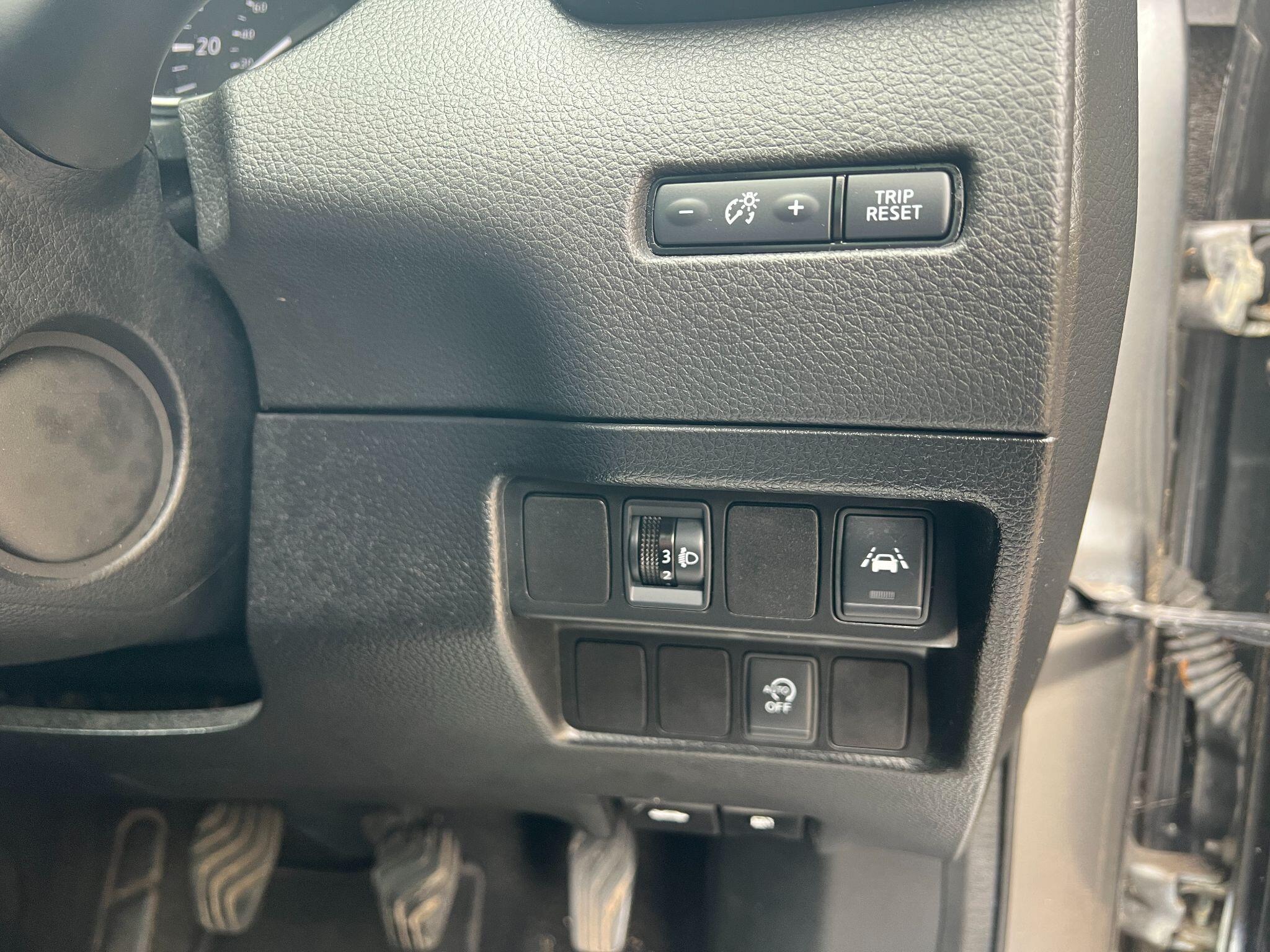 Nissan Qashqai 1.2 DIG-T N-Connecta Euro 6 (s/s) 5dr 5dr Manual 2026