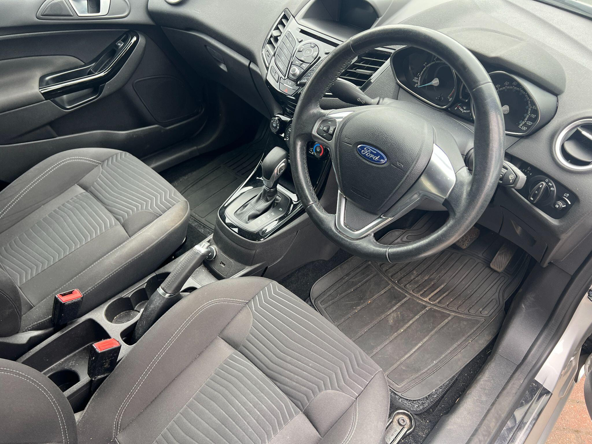 Ford Fiesta 1.0T EcoBoost Zetec Hatchback 5dr Petrol Powershift Euro 6 (100 ps) 5dr Automatic 2026