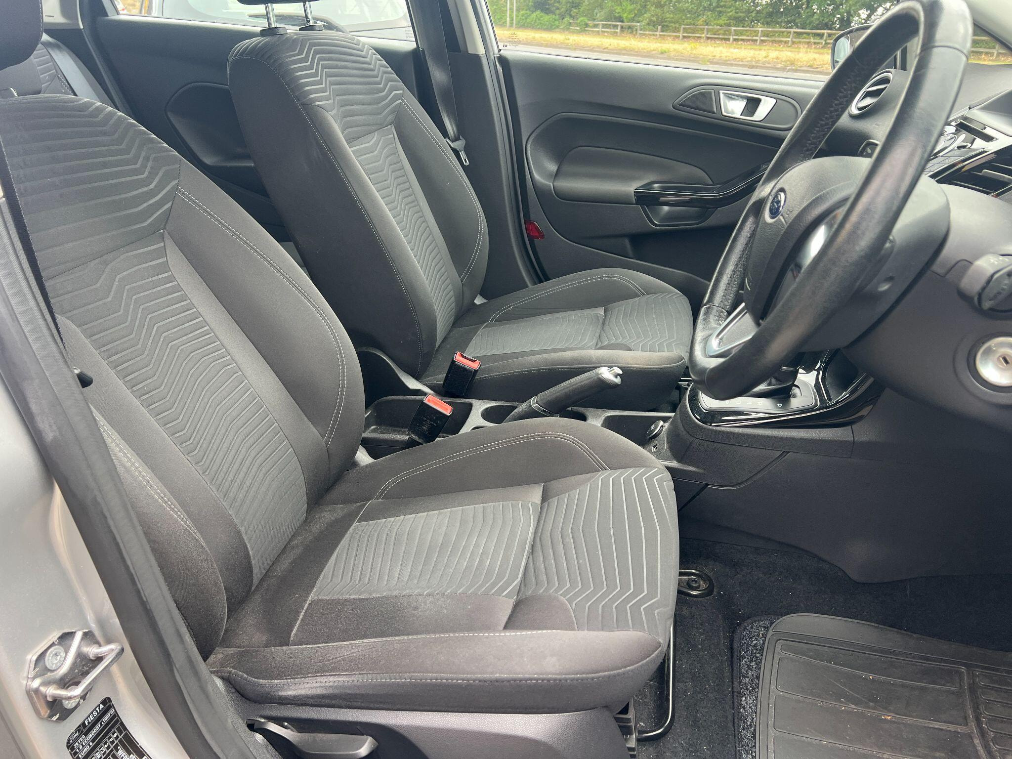 Ford Fiesta 1.0T EcoBoost Zetec Hatchback 5dr Petrol Powershift Euro 6 (100 ps) 5dr Automatic 2026