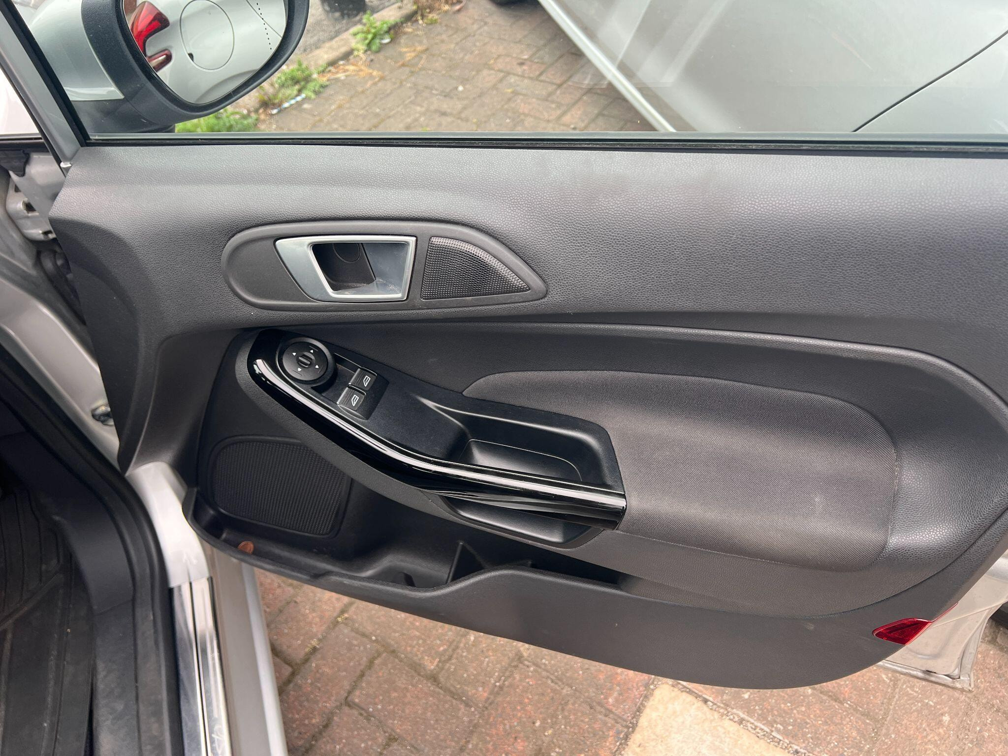 Ford Fiesta 1.0T EcoBoost Zetec Hatchback 5dr Petrol Powershift Euro 6 (100 ps) 5dr Automatic 2026