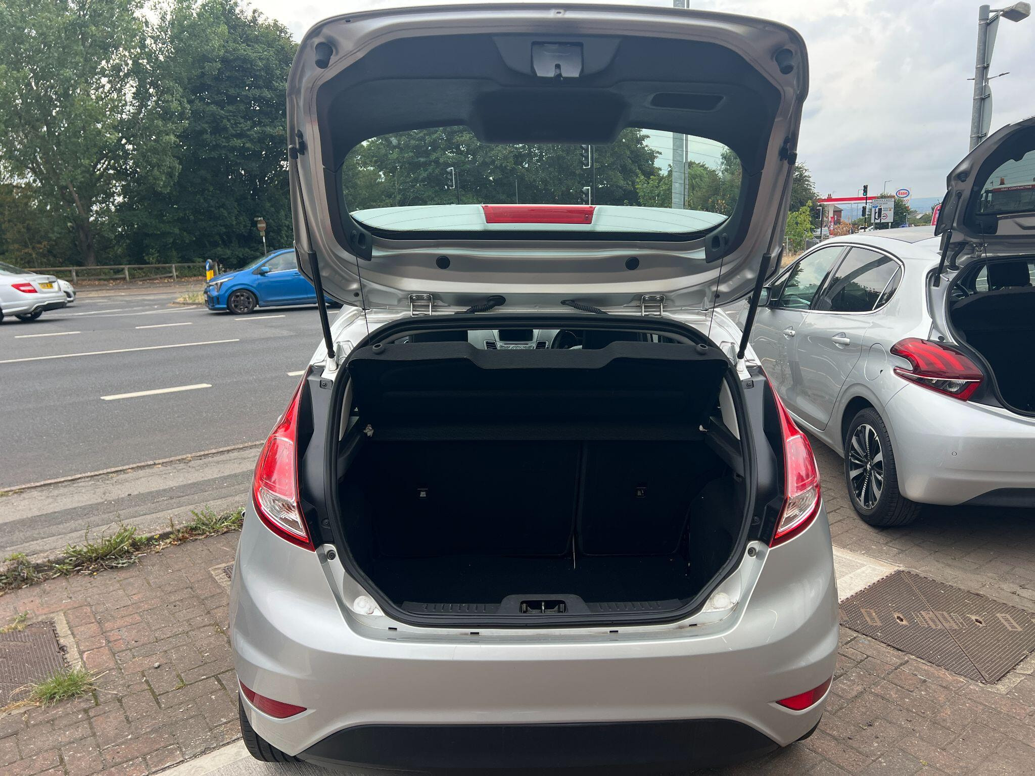 Ford Fiesta 1.0T EcoBoost Zetec Hatchback 5dr Petrol Powershift Euro 6 (100 ps) 5dr Automatic 2026