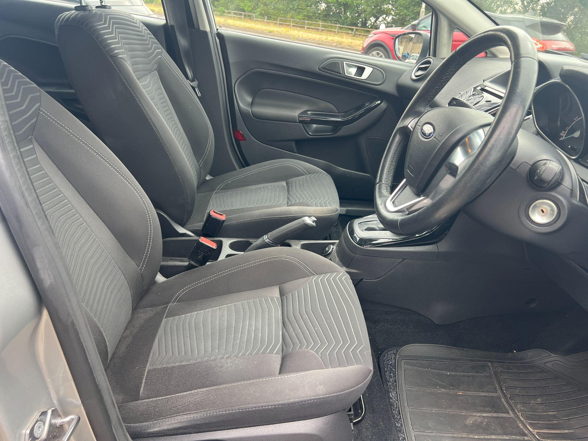Ford Fiesta 1.0T EcoBoost Zetec Hatchback 5dr Petrol Powershift Euro 6 (100 ps) 5dr Automatic 2026