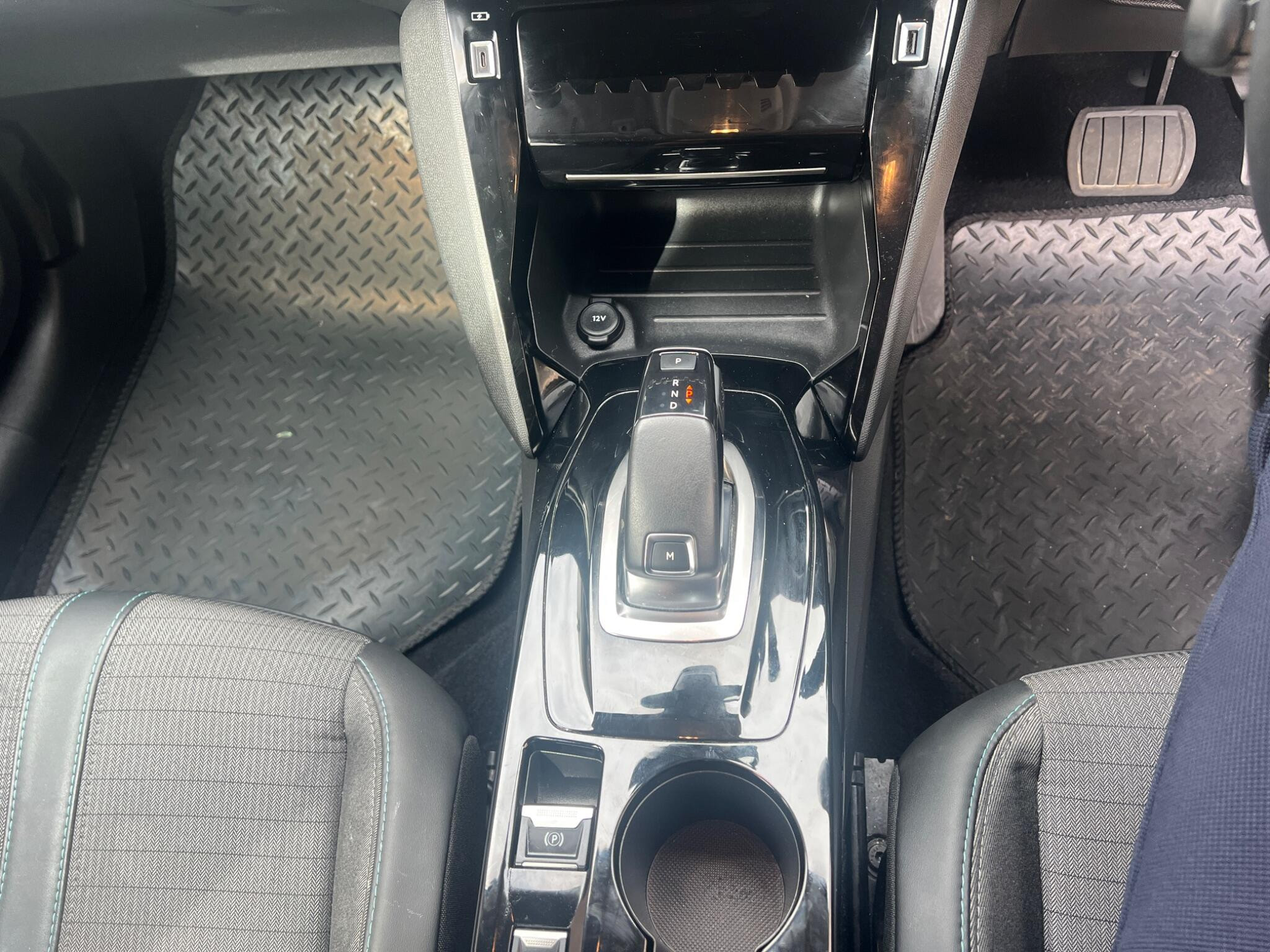 Peugeot 208 1.2 PureTech Allure EAT Euro 6 (s/s) 5dr 5dr Automatic 2026