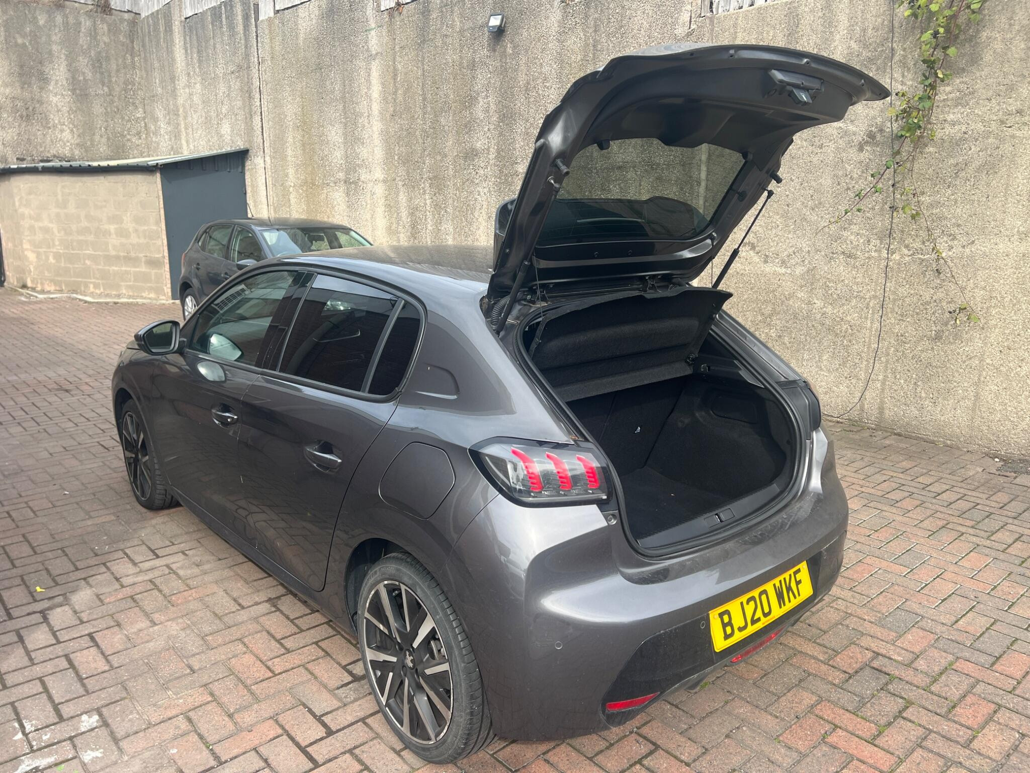 Peugeot 208 1.2 PureTech Allure EAT Euro 6 (s/s) 5dr 5dr Automatic 2026