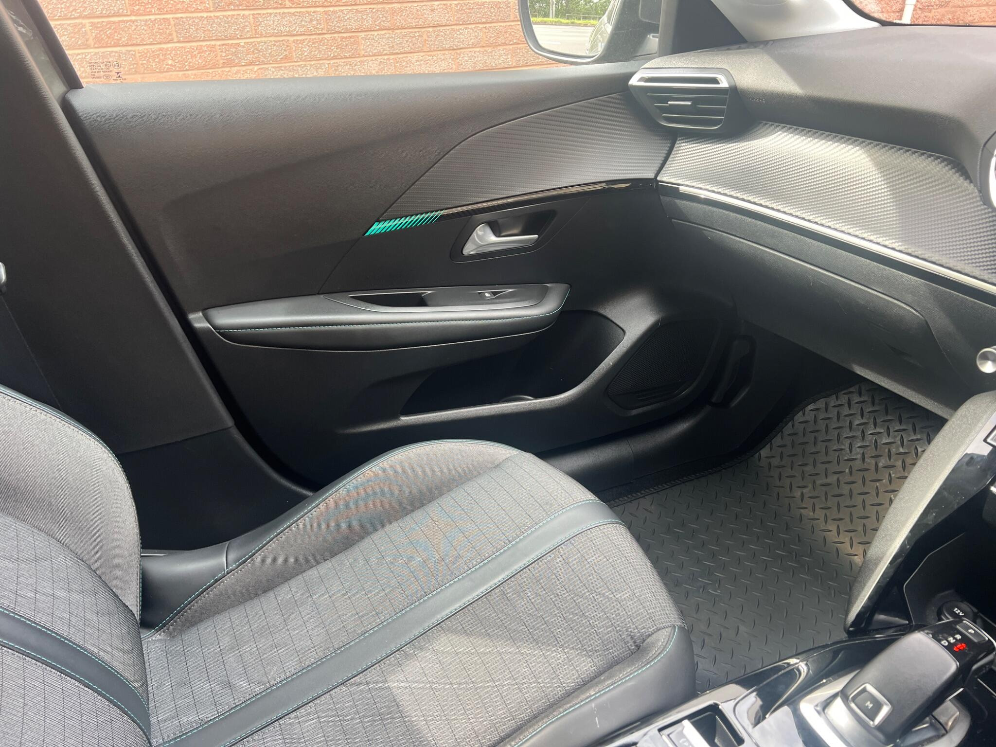 Peugeot 208 1.2 PureTech Allure EAT Euro 6 (s/s) 5dr 5dr Automatic 2026