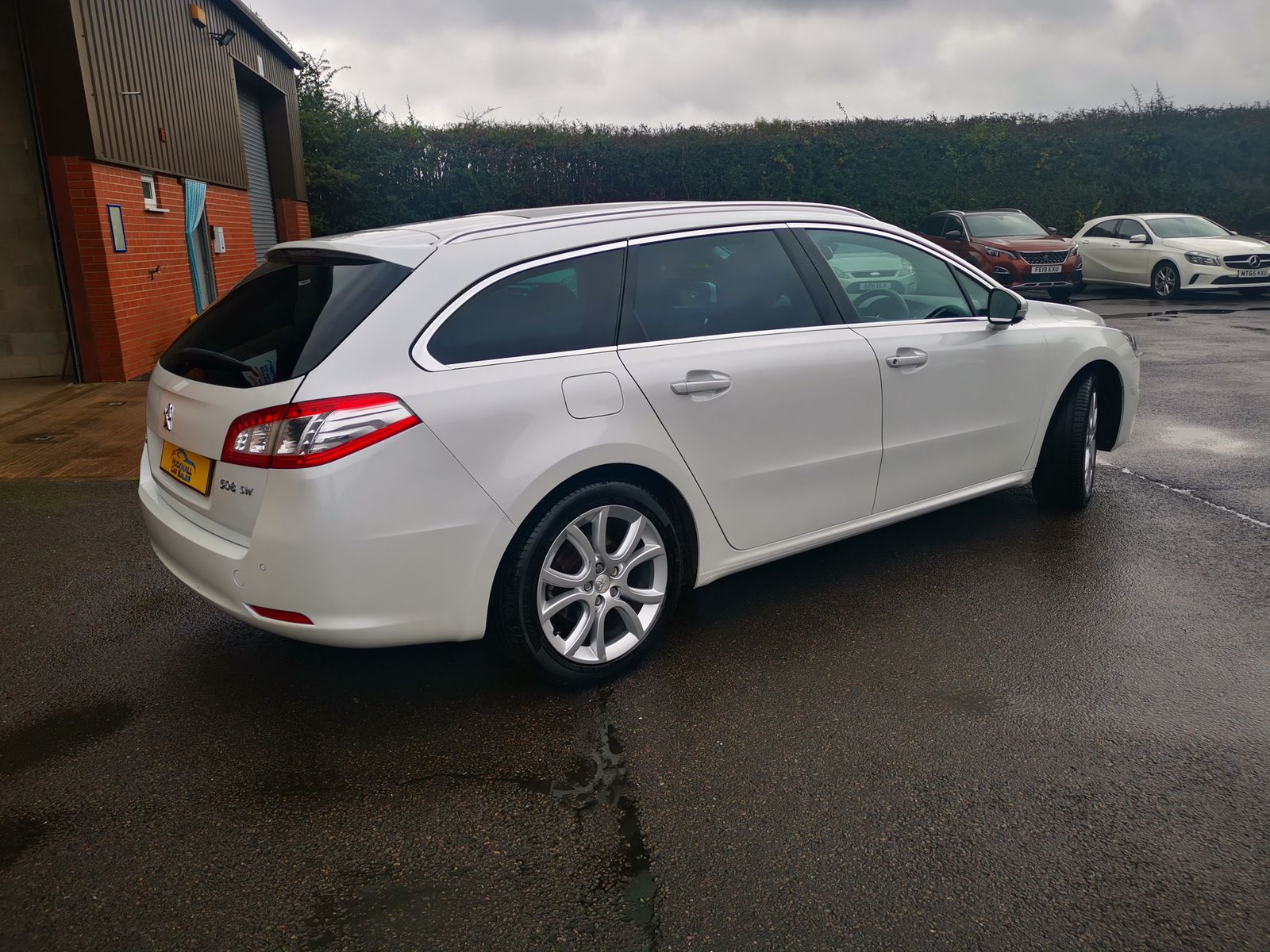 Peugeot 508 2.0L HDI SW ALLURE Estate 5dr Diesel Manual Euro 5 (163 bhp) 5dr Manual 2026