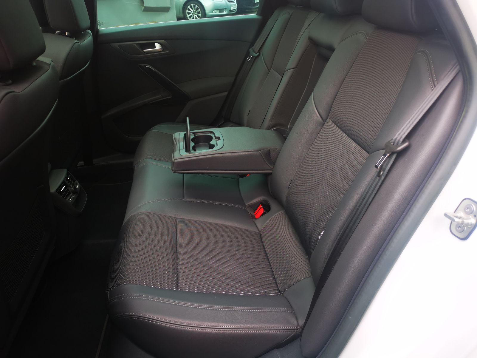 Peugeot 508 2.0L HDI SW ALLURE Estate 5dr Diesel Manual Euro 5 (163 bhp) 5dr Manual 2026