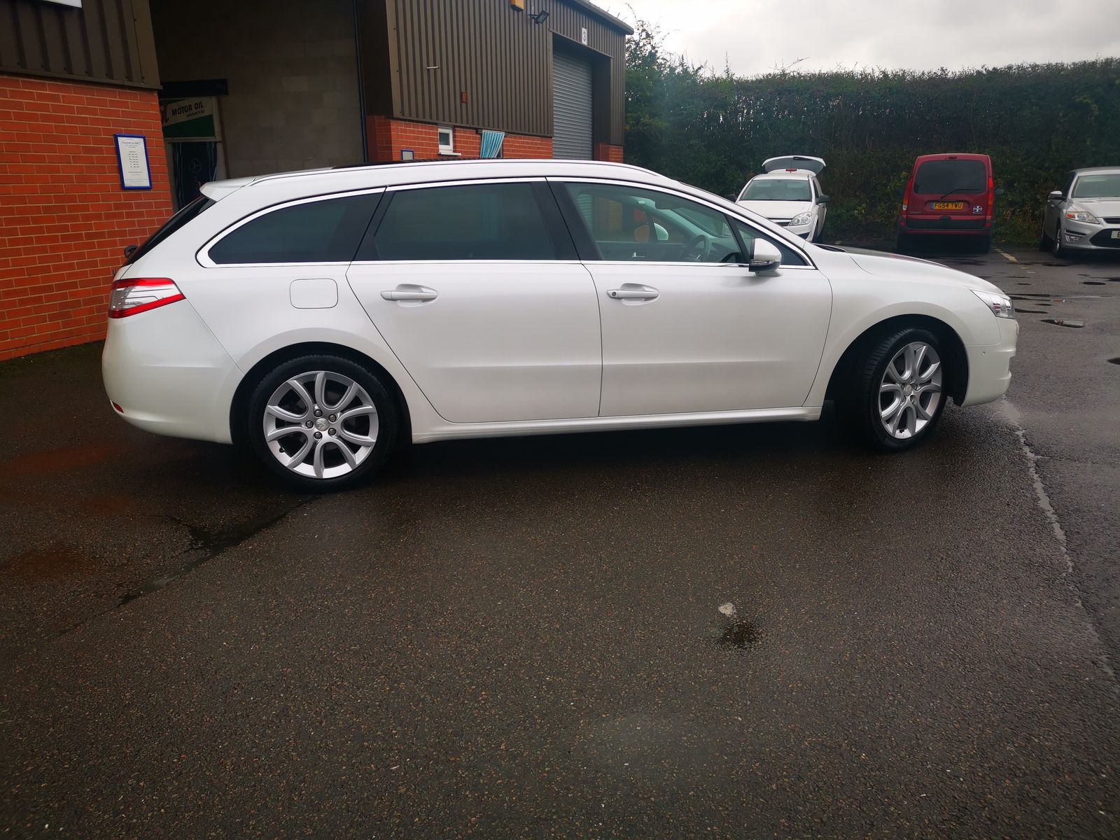 Peugeot 508 2.0L HDI SW ALLURE Estate 5dr Diesel Manual Euro 5 (163 bhp) 5dr Manual 2026