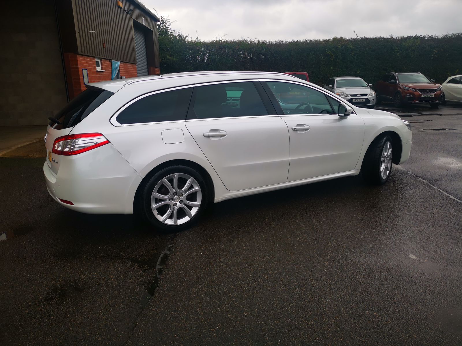 Peugeot 508 2.0L HDI SW ALLURE Estate 5dr Diesel Manual Euro 5 (163 bhp) 5dr Manual 2026