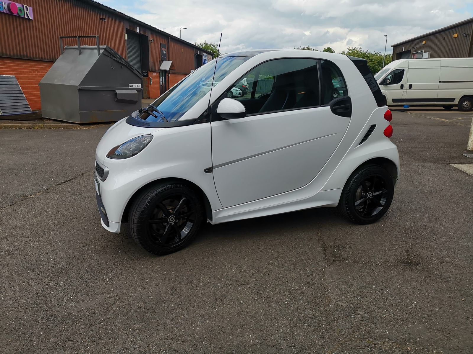 Smart ForTwo 1.0L GRANDSTYLE EDITION Coupe 3dr Petrol Automatic Euro 5 (84 bhp) 3dr Automatic 2026
