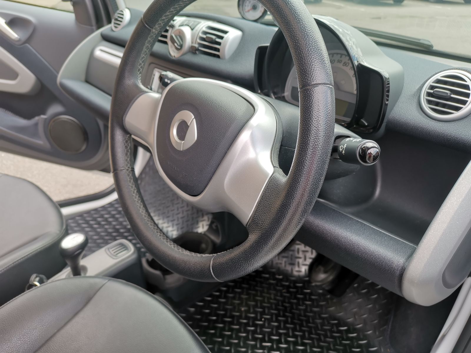 Smart ForTwo 1.0L GRANDSTYLE EDITION Coupe 3dr Petrol Automatic Euro 5 (84 bhp) 3dr Automatic 2026
