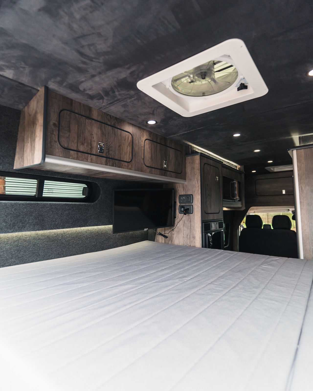 Citroen Relay 2.2L 35 L4H3 ENTERPRISE BLUEHDI S/S Diesel Manual Euro 6 motorhome 140PS 5dr Manual 2026