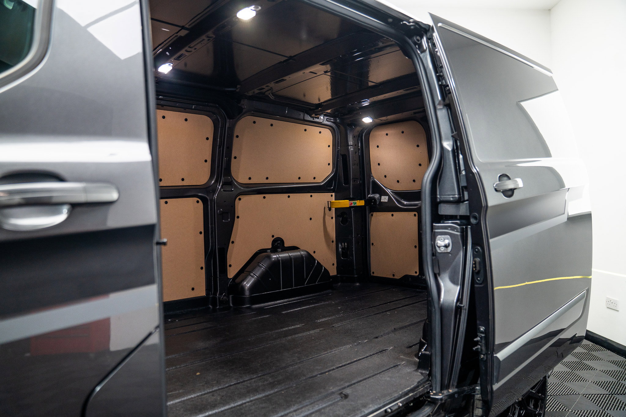 Ford Transit Custom 2.0 280 EcoBlue Limited Panel Van 5dr Diesel Manual L1 H1 Euro 6 (s/s) (130 ps) 5dr Manual 2026