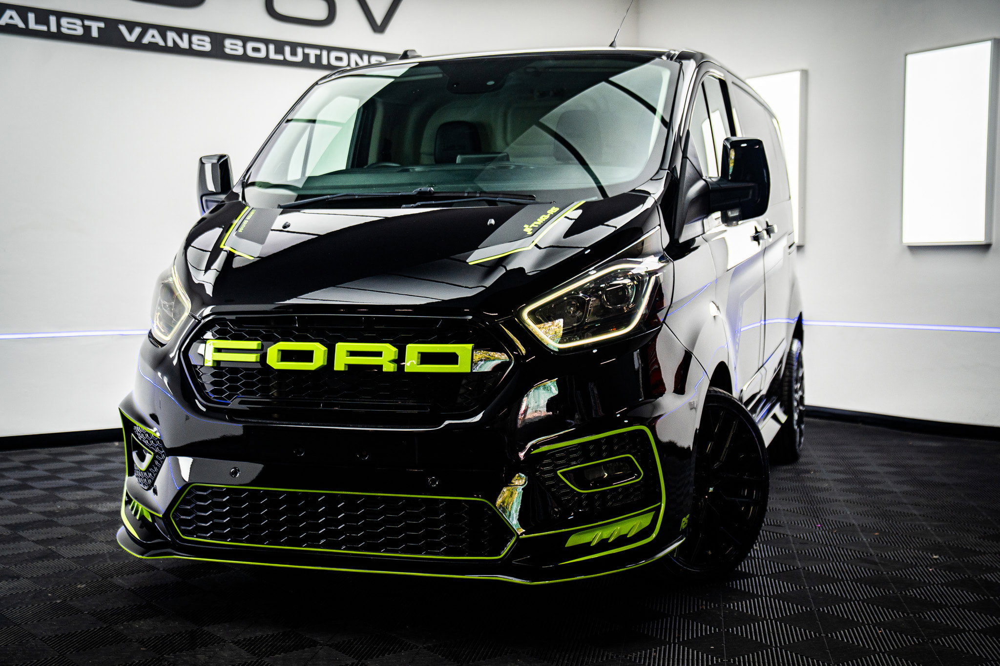 Ford Transit Custom 2.0 280 TMG R TRANSIT CUSTOM EcoBlue Limited Panel Van 5dr Diesel Manual L1 H1 Euro 6 (s/s) (130 ps) 5dr Manual 2026