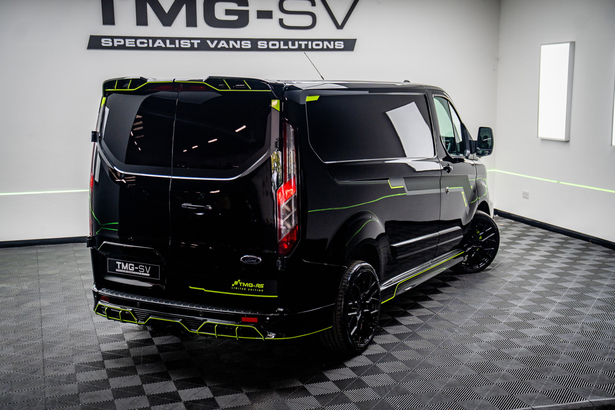 Ford Transit Custom 2.0 280 TMG R TRANSIT CUSTOM EcoBlue Limited Panel Van 5dr Diesel Manual L1 H1 Euro 6 (s/s) (130 ps) 5dr Manual 2026