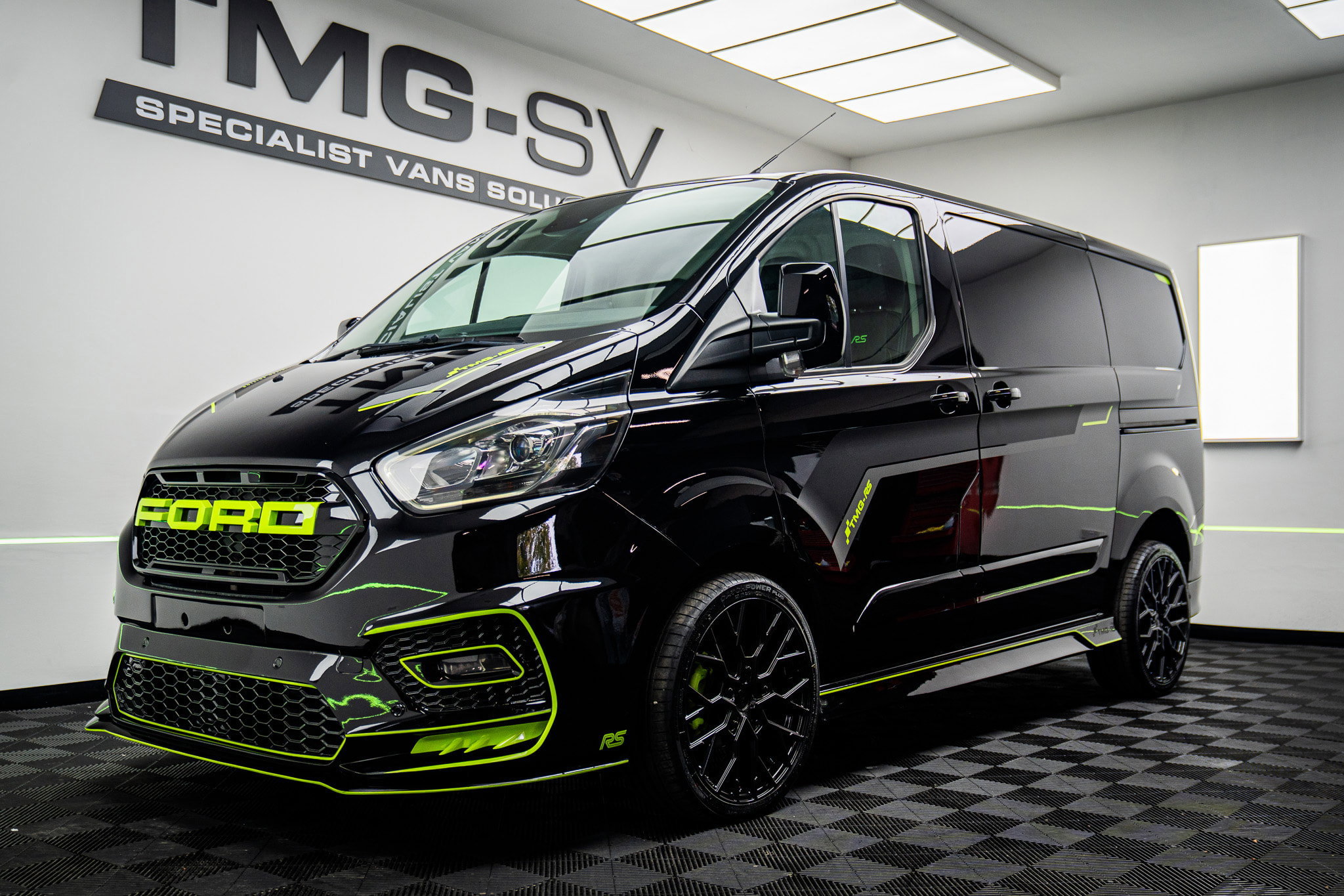 Ford Transit Custom 2.0 280 TMG R TRANSIT CUSTOM EcoBlue Limited Panel Van 5dr Diesel Manual L1 H1 Euro 6 (s/s) (130 ps) 5dr Manual 2026