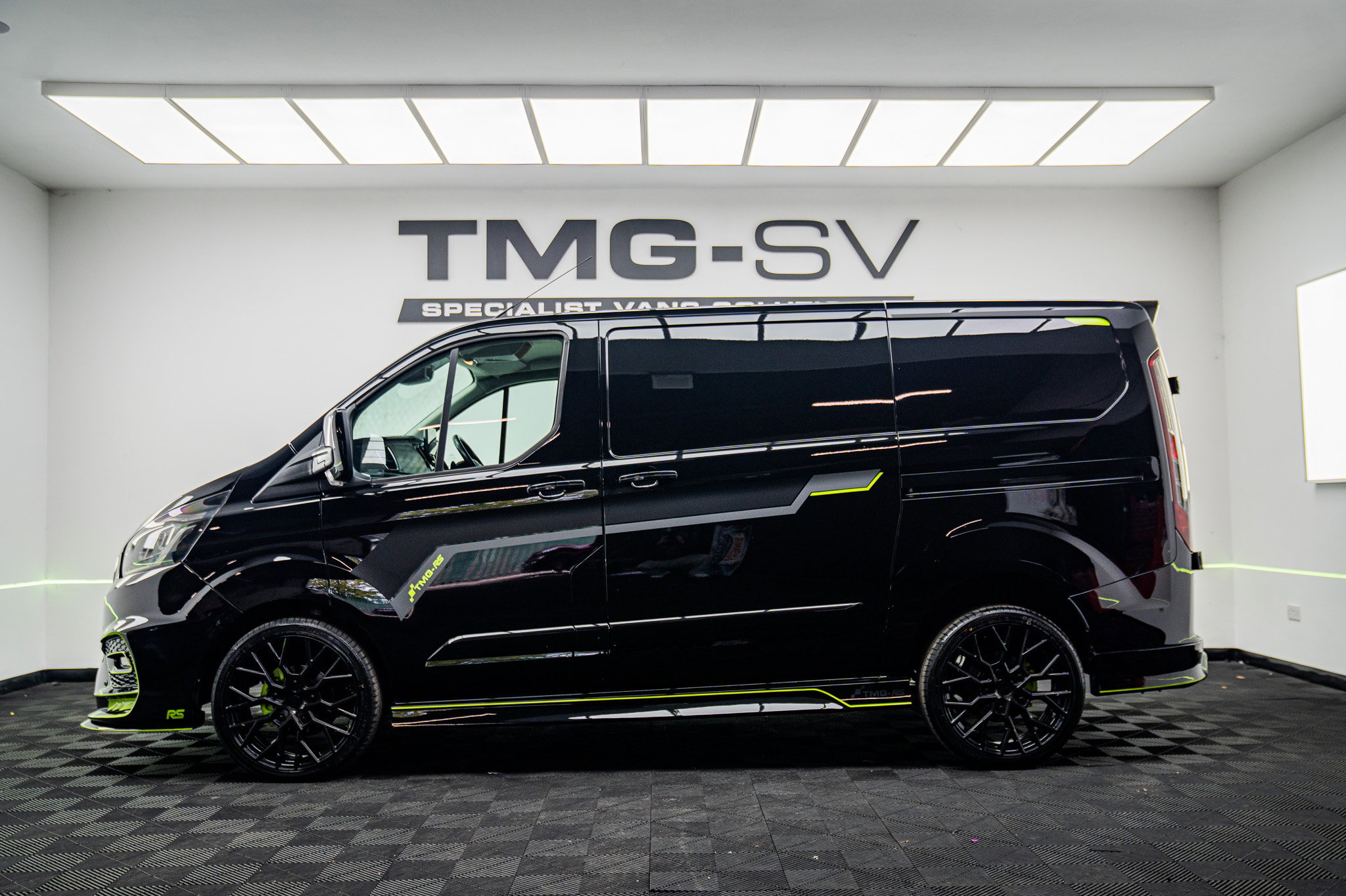 Ford Transit Custom 2.0 280 TMG R TRANSIT CUSTOM EcoBlue Limited Panel Van 5dr Diesel Manual L1 H1 Euro 6 (s/s) (130 ps) 5dr Manual 2026