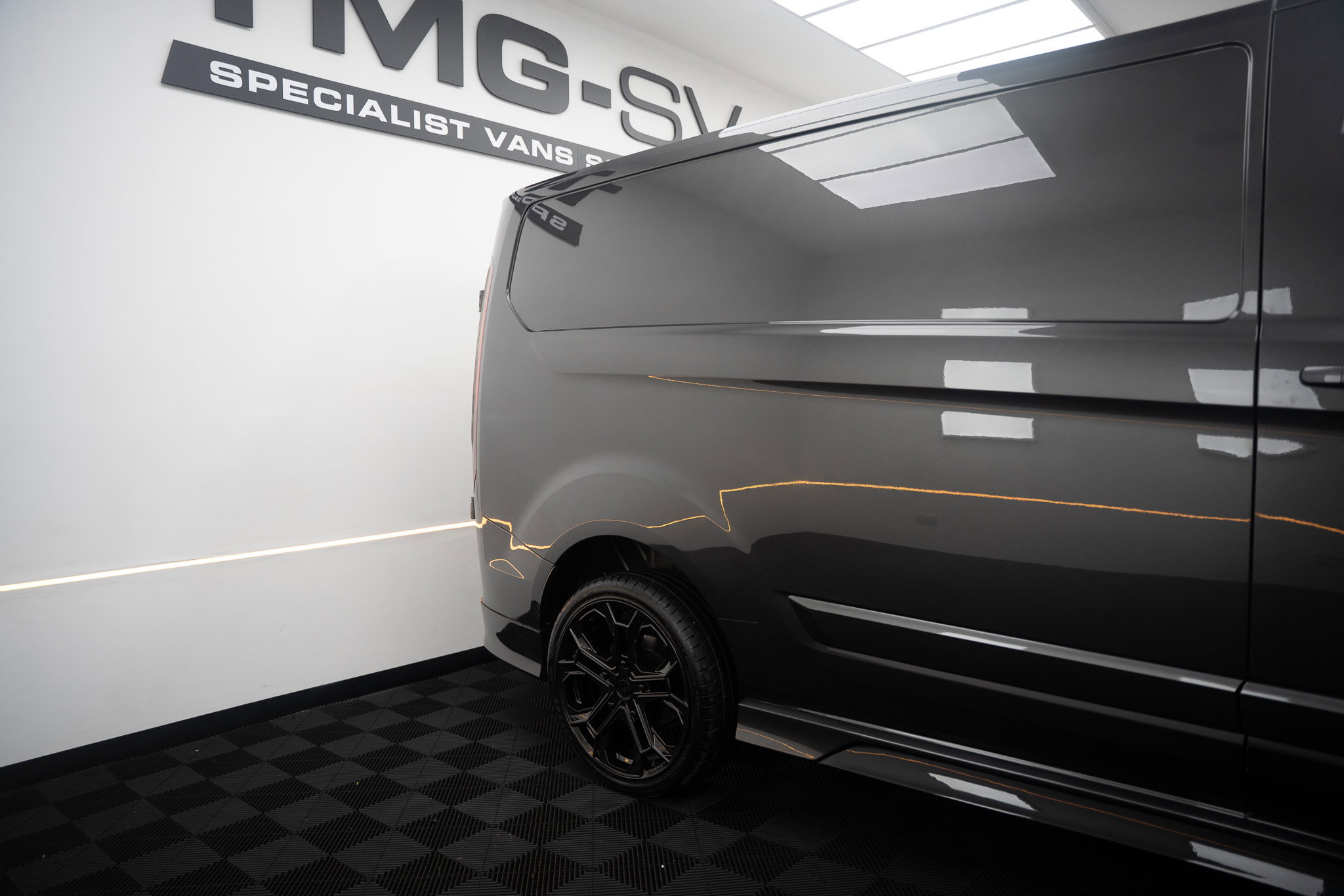 Ford Transit Custom 2.0 TRANSIT CUSTOM Limited Panel Van 5dr Diesel Manual L1 H1 Euro 6 RS SPORT 5dr Manual 2026