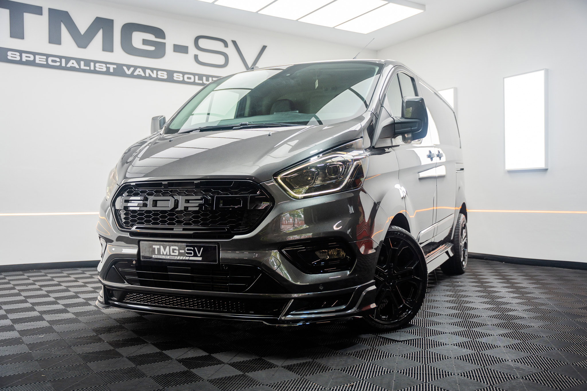 Ford Transit Custom 2.0 TRANSIT CUSTOM Limited Panel Van 5dr Diesel Manual L1 H1 Euro 6 RS SPORT 5dr Manual 2026