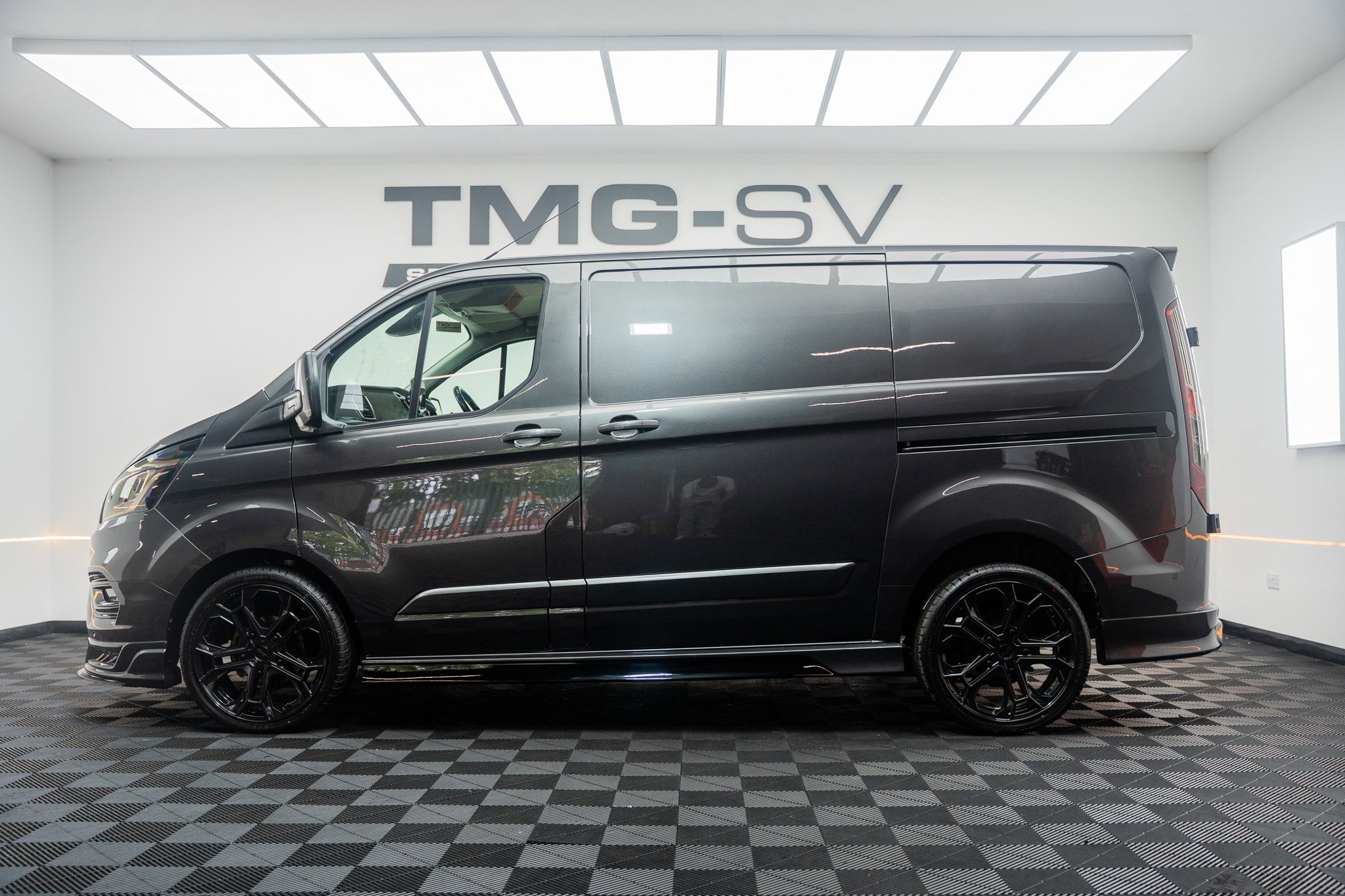 Ford Transit Custom 2.0 TRANSIT CUSTOM Limited Panel Van 5dr Diesel Manual L1 H1 Euro 6 RS SPORT 5dr Manual 2026