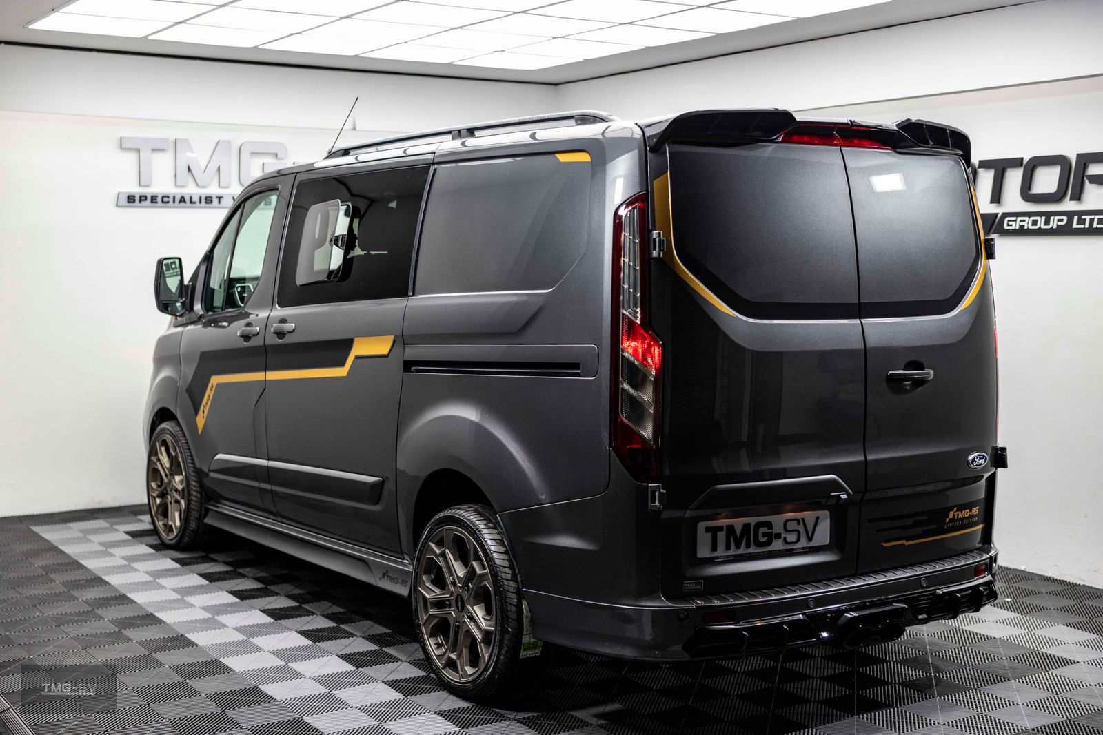 Ford Transit Custom 2.0 320 EcoBlue Limited Crew Van Double Cab 5dr Diesel Auto L1 H1 Euro 6 (s/s) (185 ps) RS SPORT 5dr Automatic 2026