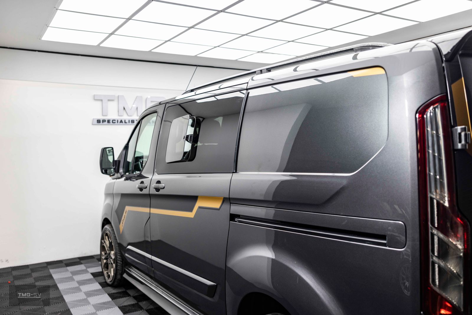 Ford Transit Custom 2.0 320 EcoBlue Limited Crew Van Double Cab 5dr Diesel Auto L1 H1 Euro 6 (s/s) (185 ps) RS SPORT 5dr Automatic 2026