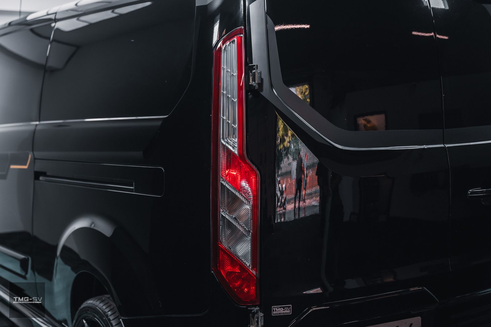 Ford Transit Custom 2.0L 300 LIMITED P/V L2 H1 Diesel Manual Euro 6 TMG RS SPORT LWB 5dr Manual 2026