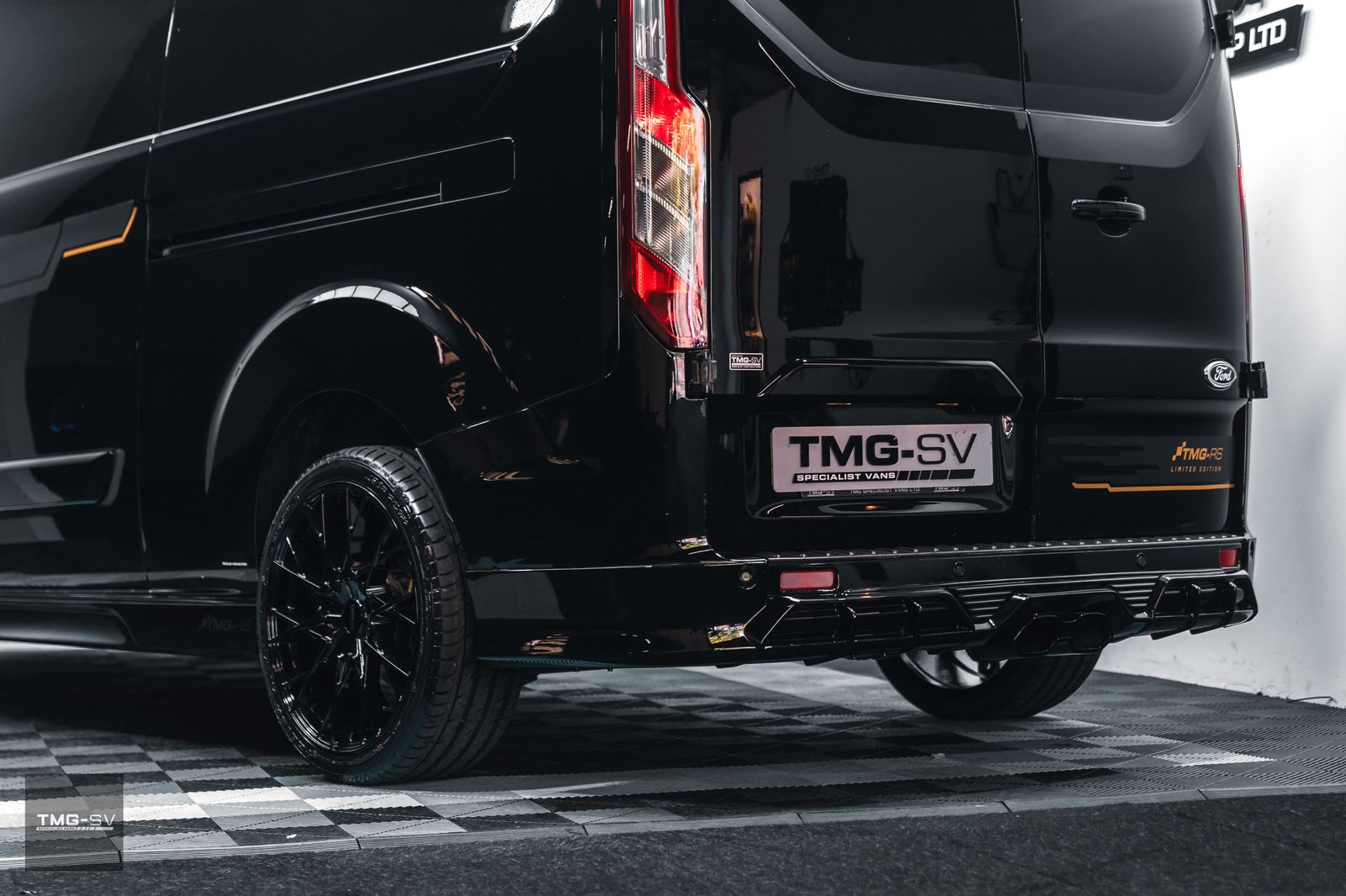 Ford Transit Custom 2.0L 300 LIMITED P/V L2 H1 Diesel Manual Euro 6 TMG RS SPORT LWB 5dr Manual 2026