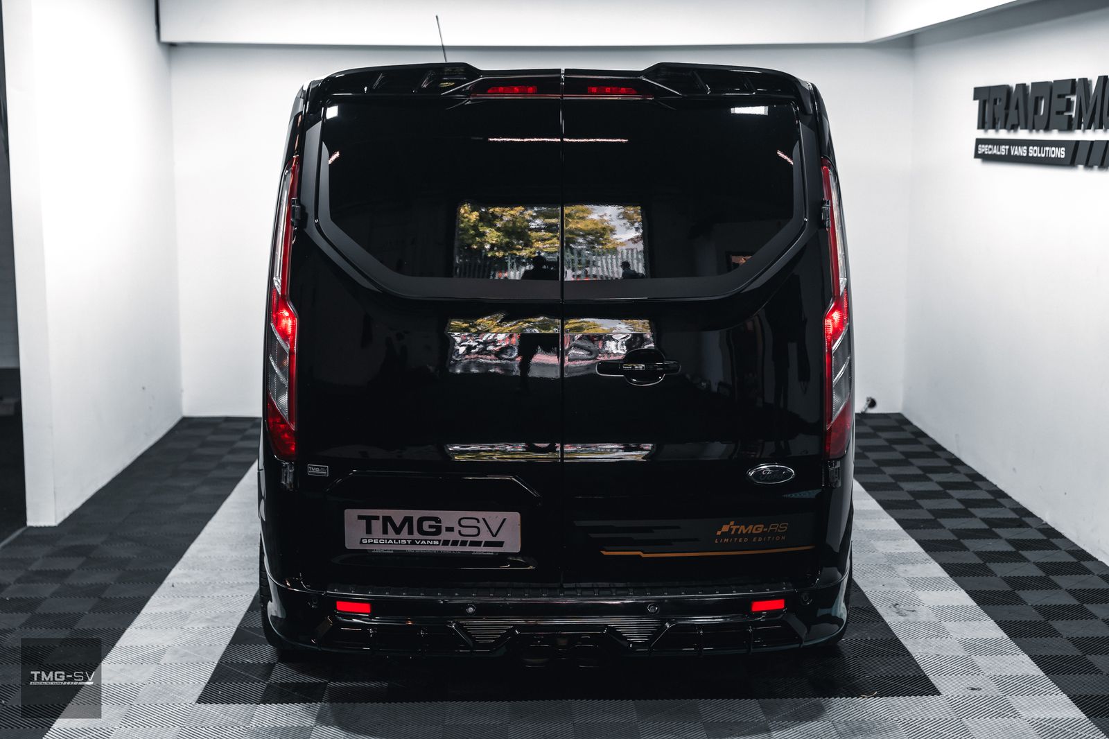 Ford Transit Custom 2.0L 300 LIMITED P/V L2 H1 Diesel Manual Euro 6 TMG RS SPORT LWB 5dr Manual 2026