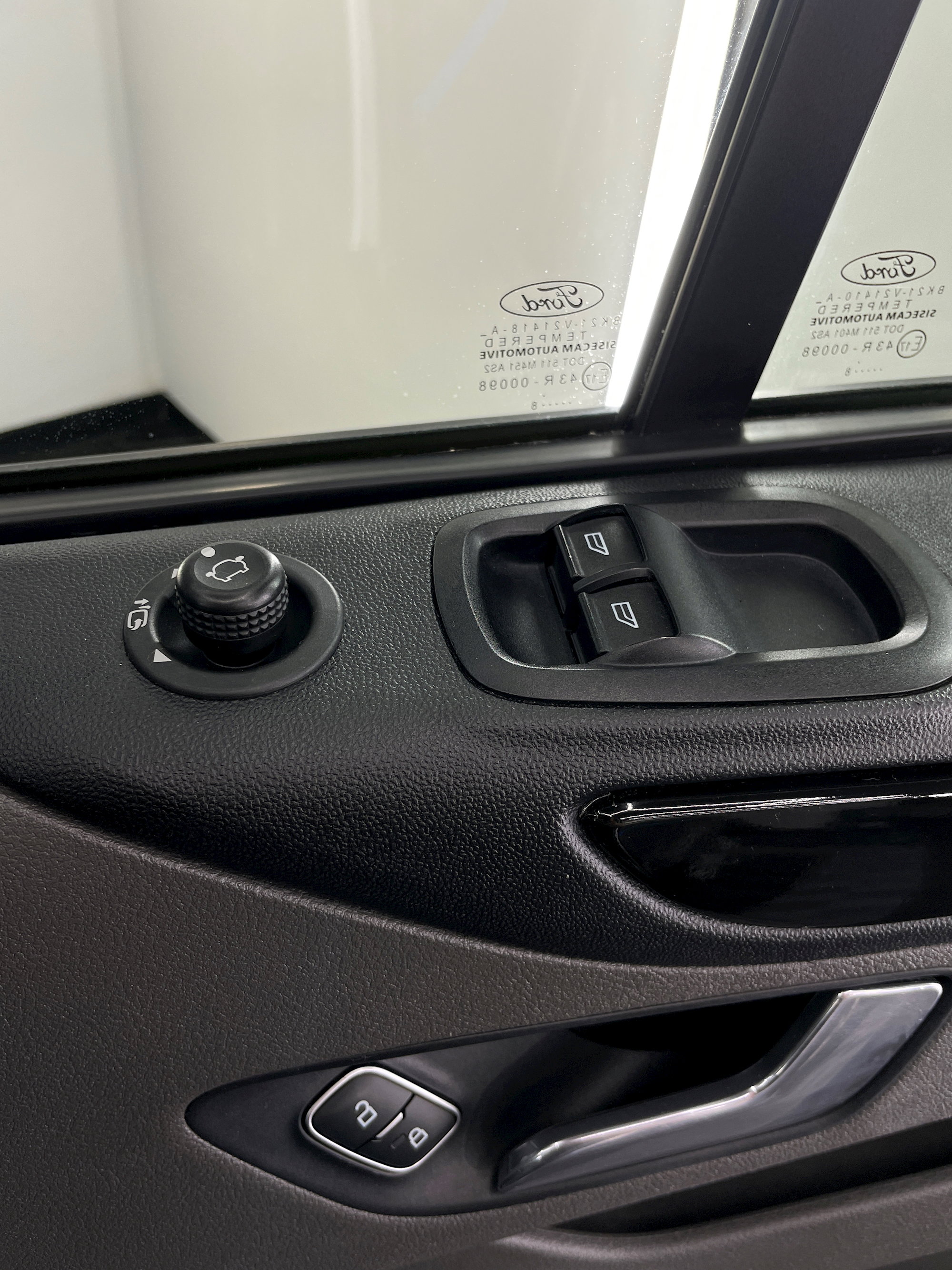 Ford Transit Custom 300 LIMITED P/V L1 H1 5dr Manual 2026