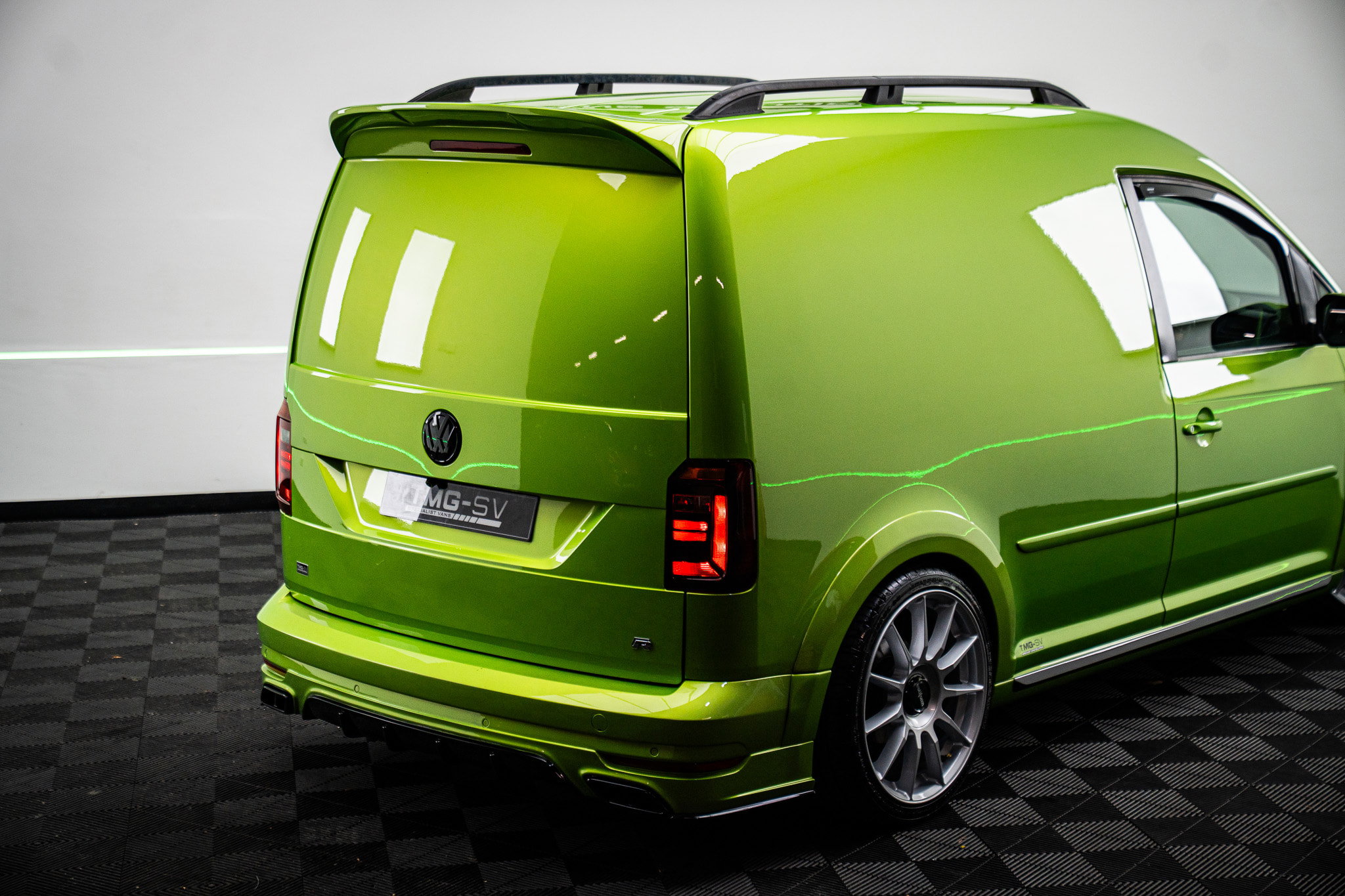 Volkswagen Caddy 2.0 CADDY TMG R BlueMotion Tech Highline VIPER GREEN 5dr Diesel DSG SWB Euro 6 (s/s) (150 ps) 5dr Automatic 2026