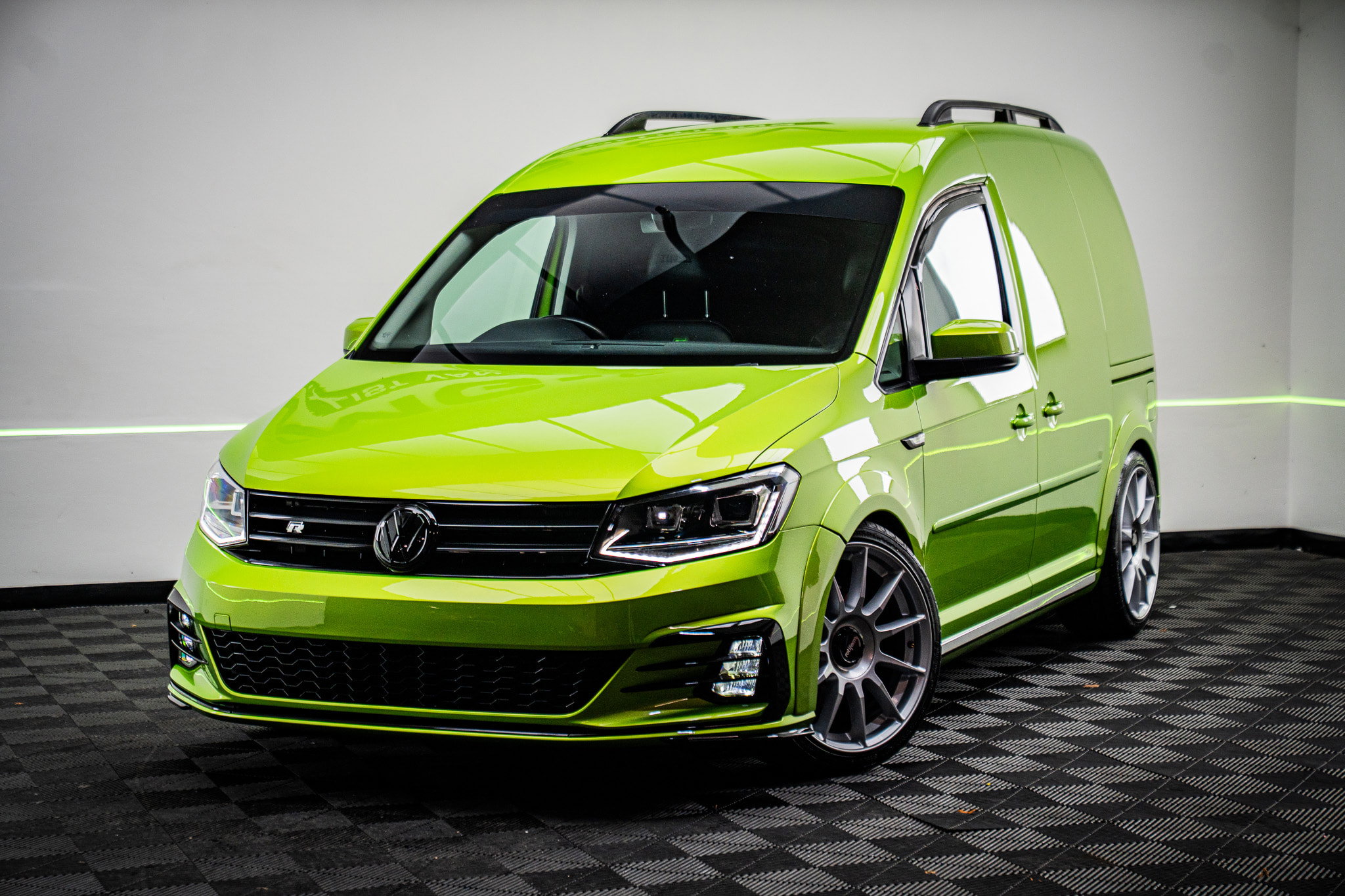 Volkswagen Caddy 2.0 CADDY TMG R BlueMotion Tech Highline VIPER GREEN 5dr Diesel DSG SWB Euro 6 (s/s) (150 ps) 5dr Automatic 2026
