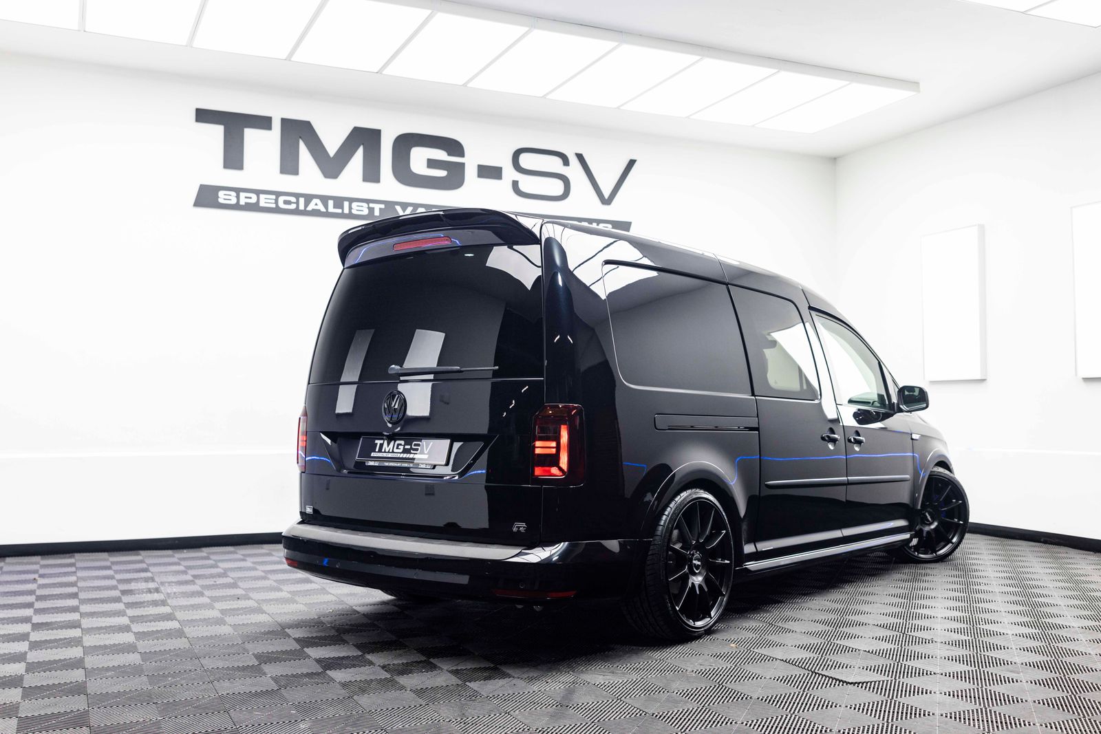 Volkswagen Caddy Maxi 2.0 TDi CADDY Maxi Combi Van 5dr Diesel DSG FWD KOMBI 5 SEATS TMG R 5dr Automatic 2026