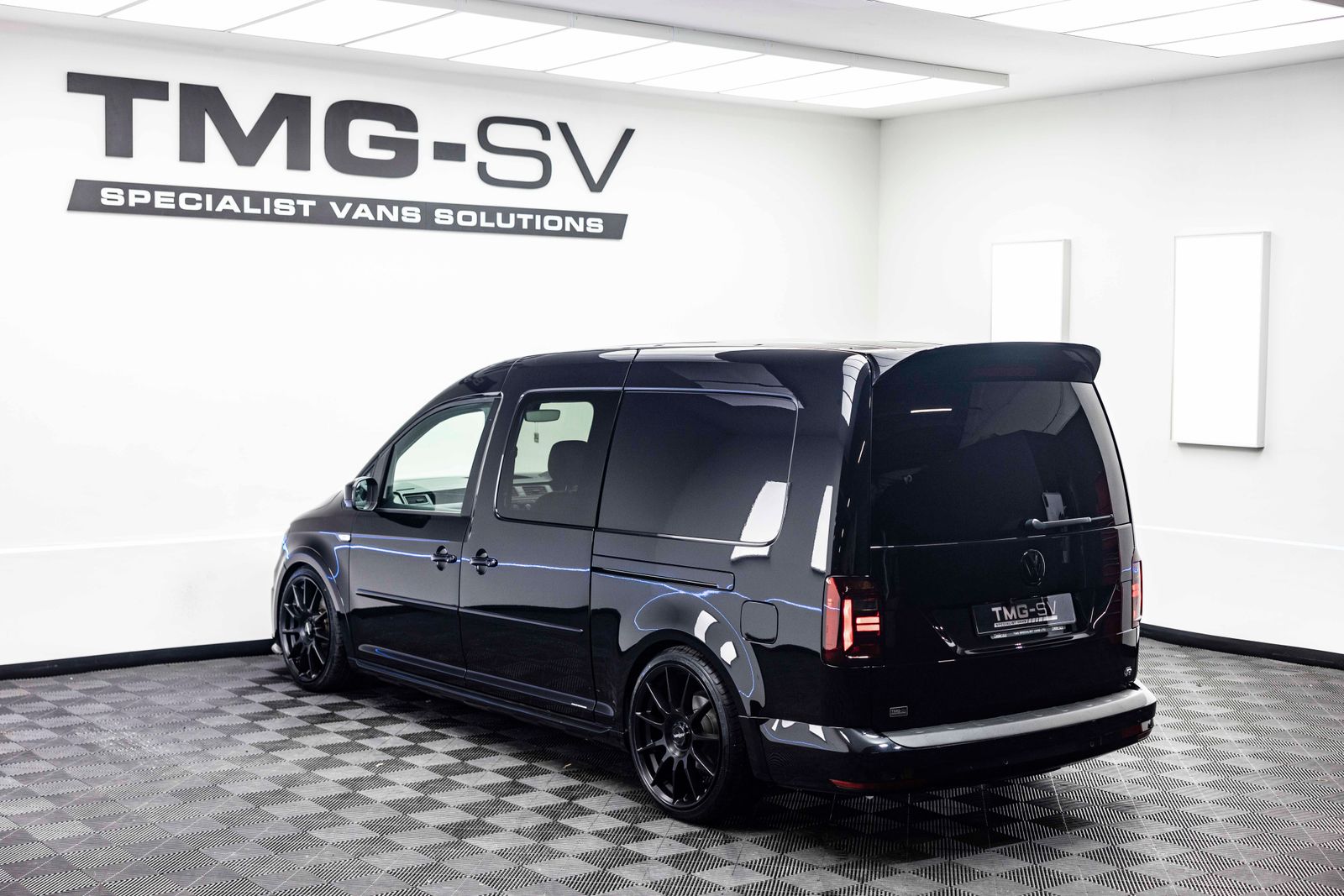 Volkswagen Caddy Maxi 2.0 TDi CADDY Maxi Combi Van 5dr Diesel DSG FWD KOMBI 5 SEATS TMG R 5dr Automatic 2026