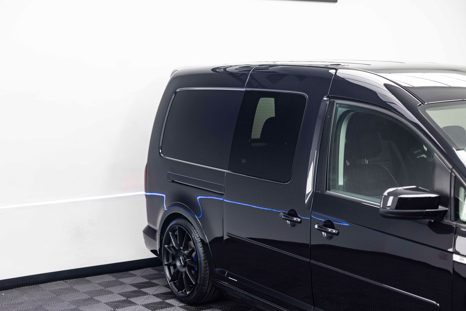 Volkswagen Caddy Maxi 2.0 TDi CADDY Maxi Combi Van 5dr Diesel DSG FWD KOMBI 5 SEATS TMG R 5dr Automatic 2026